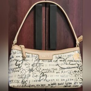 DKNY Graffiti Print Shoulder Bag in White and Tan💥
